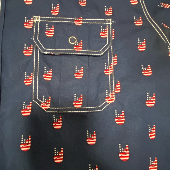 Button down shirts - Picture 3 of 3